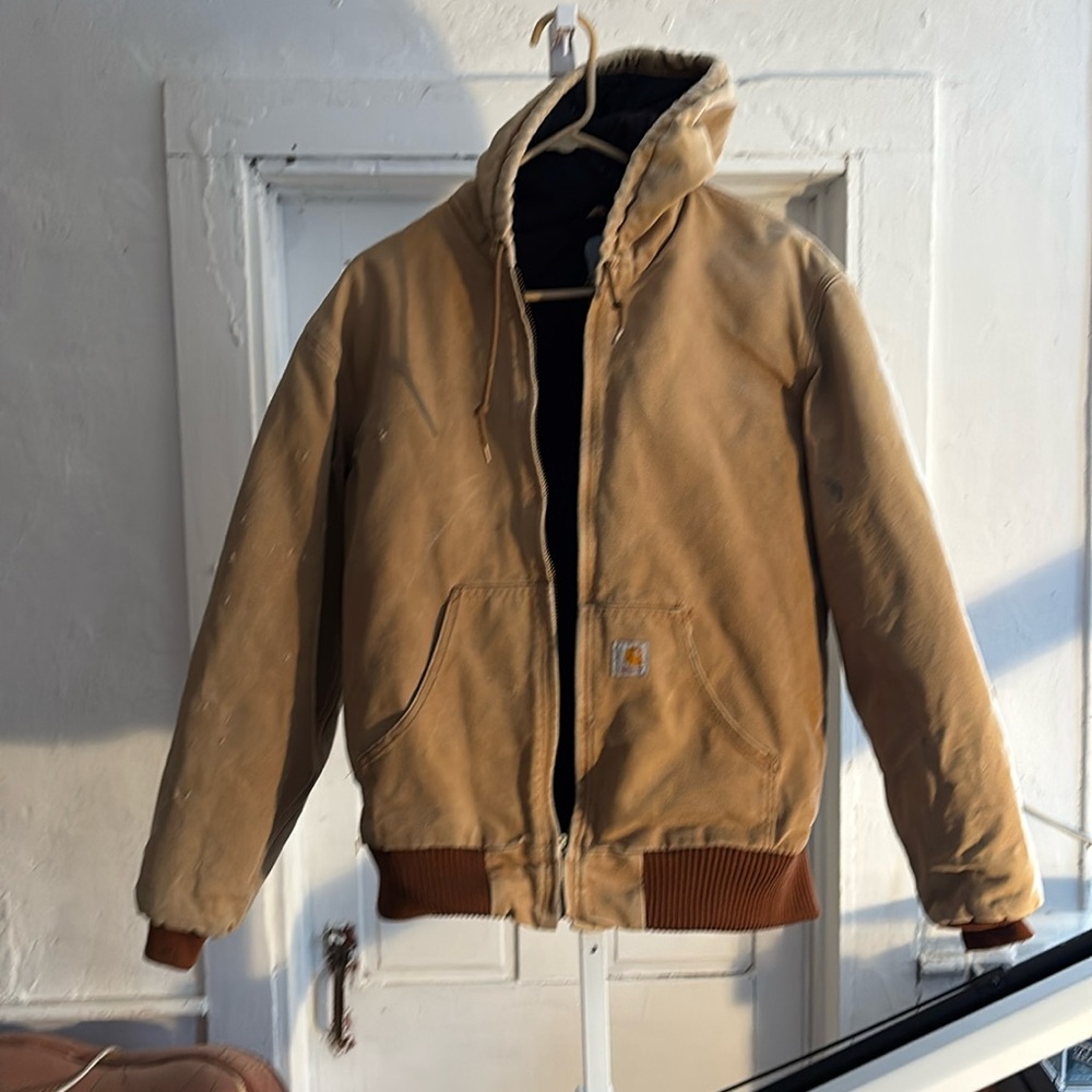 Carhartt men’s heavy duty jacket size medium classic tan with brown cuffs